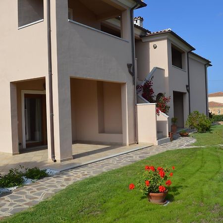 Guest Rooms Affittacamere San Teodoro  Buitenkant foto