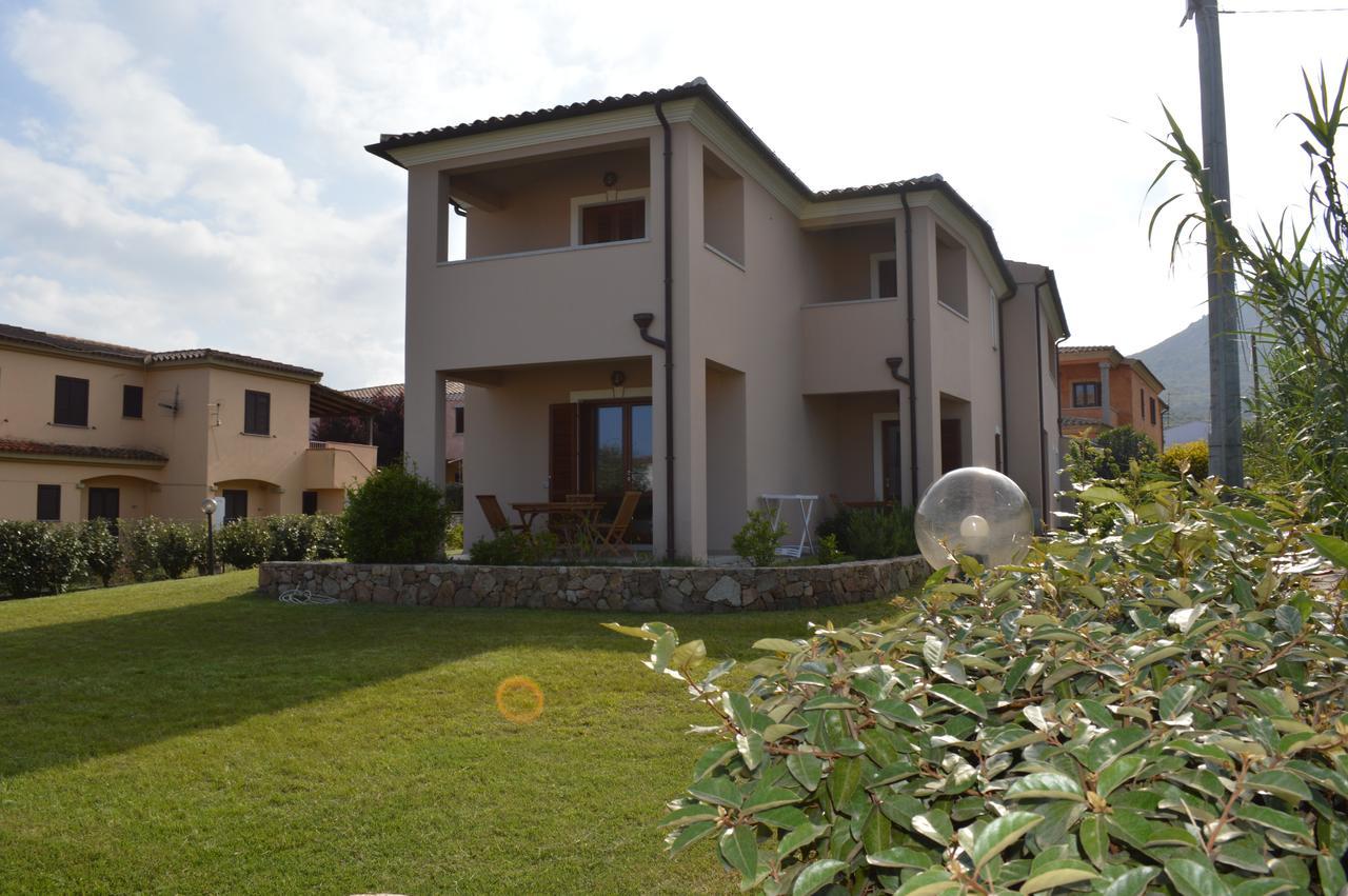Guest Rooms Affittacamere San Teodoro  Buitenkant foto