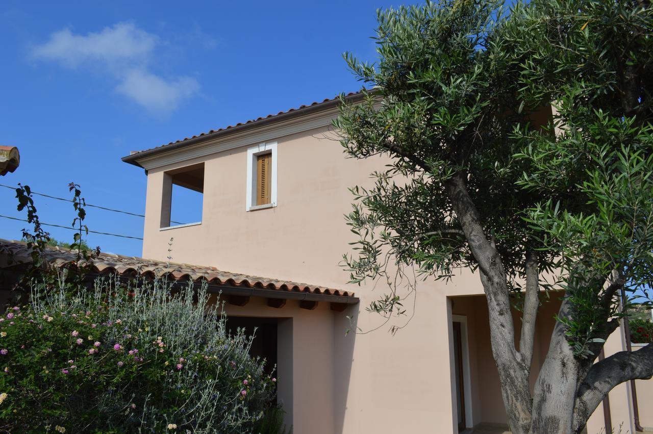 Guest Rooms Affittacamere San Teodoro  Buitenkant foto